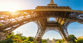 A Torre Eiffel fica mais alta no verão por causa de um truque metal