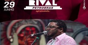Fundo de Quintal lança CD no Teatro Rival