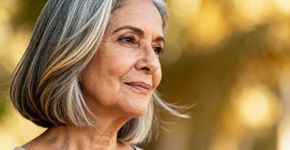 7 penteados antiquados que envelhecem mulheres acima dos 60