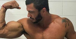 Ex-BBB Kleber Bambam mostra antes e depois da musculação