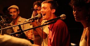 Daniel Arruda recebe Toinho Melodia para lançamento de disco autoral