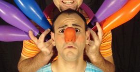 Espetáculo de Teatro com os Irmãos Becker Malabaristas