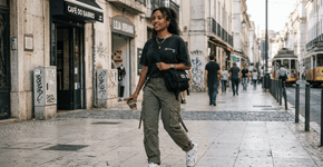 Veja como o retorno das calças cargo prova que a moda atual prioriza o conforto e o estilo