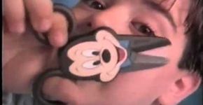 Qual a relação entre publicidade infantil e cultura de violência?