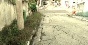 Calçadas mal conservadas podem render multa em SP, mas ainda são muitas