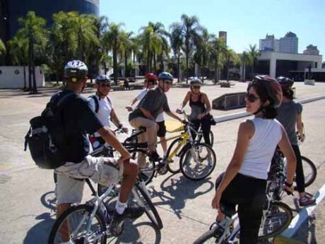 Integrantes do passeio de bike 