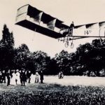 Foto da aeronave 14 Bis de Santos Dumont, de 1906, faz parte do acervo