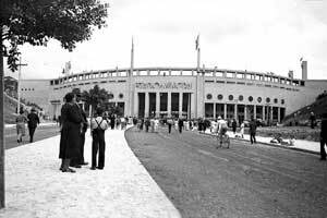 Estádio Municipal do Pacaembu, nos anos 40: local abriga atualmente o Museu do Futebol