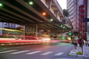 O Baixo Centro compreende os bairros de Santa Cecília, Campos Elísios, Barra Funda e Vila Buarque