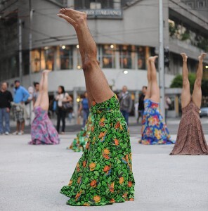 performance mescla poesia, beleza e reflexão