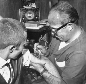 O dinamarquês Lucky foi o pioneiro da tatuagem no Brasil