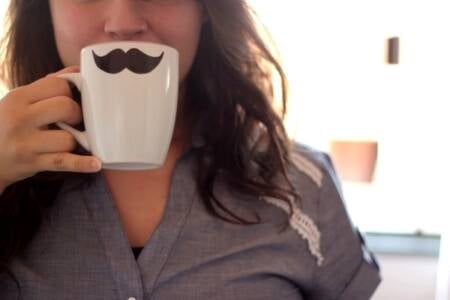 Como_decorar_caneca_com_moustache_por_Bianca