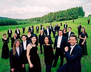 Sediada em Munique, a orquestra foi fundada pelos violinistas Andreas Reiner e Josef Kröner