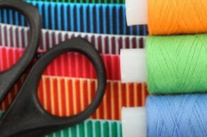 Estudo de tecidos, composição de fibras e acabamentos são assuntos discutidos durante  o evento