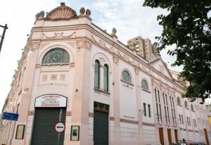 Debate acontece às 19h30 do dia 17 no Theatro São Pedro