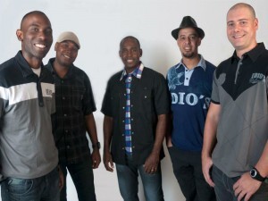O grupo Dose Certa apresenta o repertório do disco “Pra Sempre Samba” no Itaú Cultural