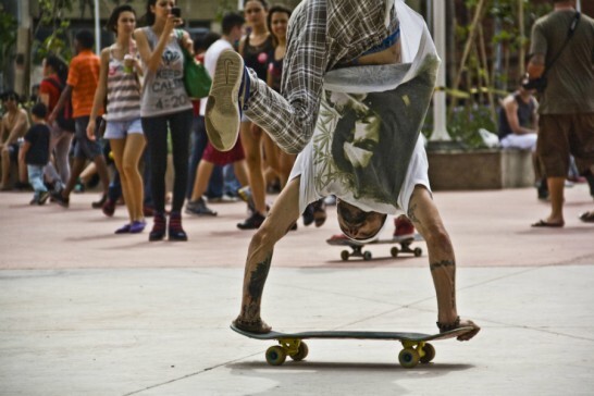 Algumas das conversas abordam uma possível regulamentação do skate na praça