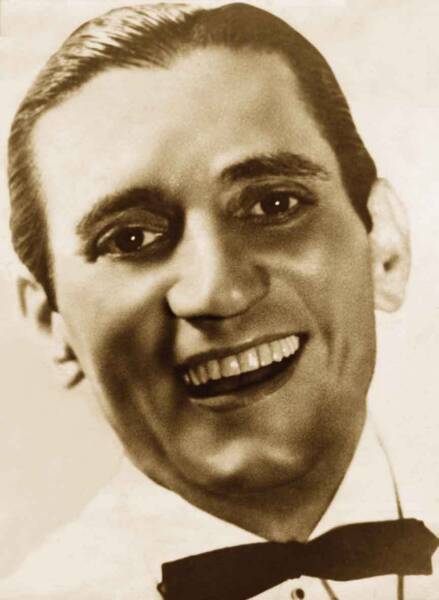 Francisco Alves, apelidado como o “Rei da Voz” pelo radialista César Ladeira