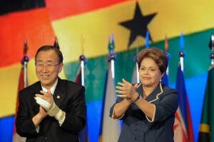 Dilma Rousseff e Ban Ki-moon, secretário geral da ONU, na cerimônia de encerramento da Rio+20