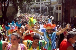 Em nota, a Secretaria de Cultura afirmou que “reconhece a legitimidade do Carnaval de rua como importante forma de expressão cultural e ocupação do espaço público da cidade”.