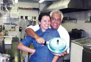 Os chefs Janaina rueda e Carlos Ribeiro vão preparar os pastéis de bobó, o caldinho sururu e os acarajés