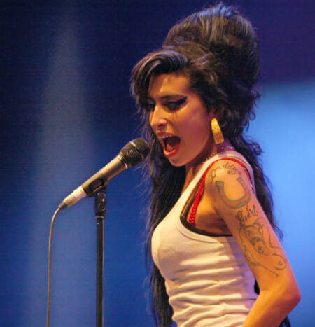 amy Show de Amy Winehouse na França, em 2007, está disponível no site