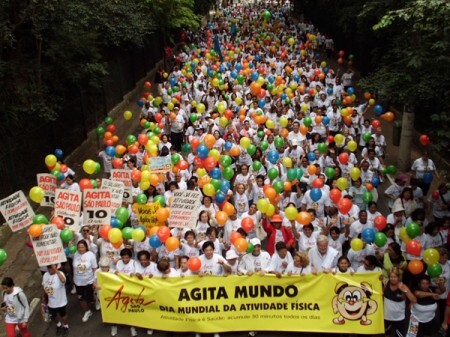 Caminhada Agita Mundo 2012