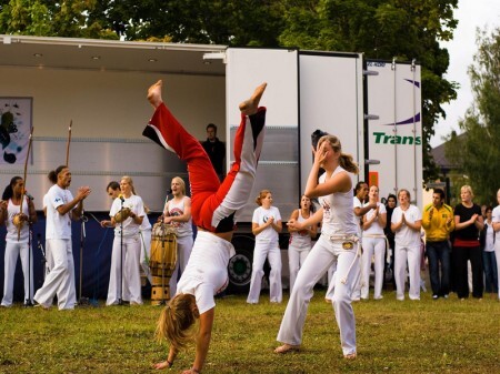 Expressão cultural brasileira mistura arte-marcial, esporte, cultura popular e música