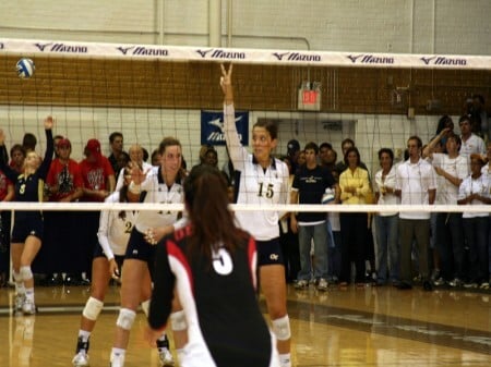 Clube Escola oferece atividades para jovens