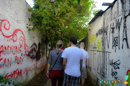 Passeio cultural do grupo pela Vila Madalena