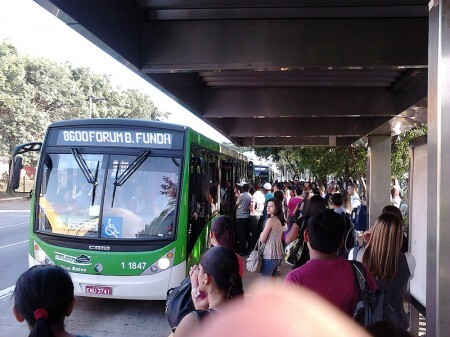 São Paulo vai testar ônibus durante madrugada