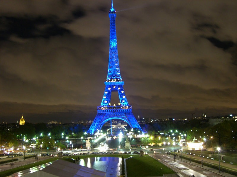 A torre é um dos principais pontos turísticos de Paris