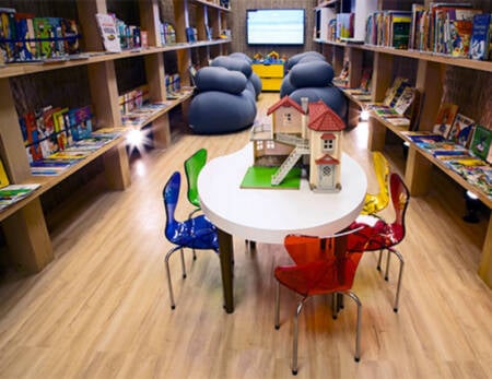 A biblioteca conta com 11 mil exemplares