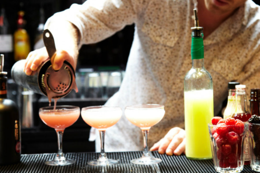 Diageo abre novas vagas em curso gratuito de bartender