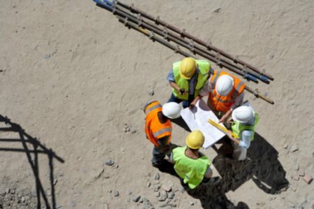 Algumas vagas são para a área da construção civil