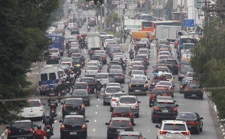 Trânsito em São Paulo. E se todo mundo deixasse o carro em casa?