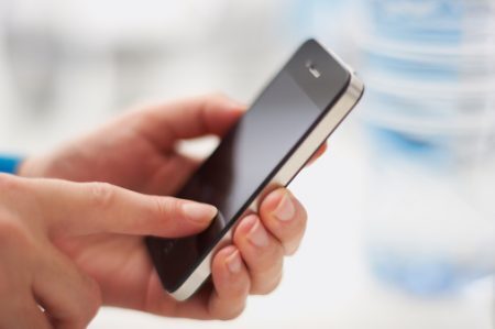 Empresa faz recompra online de celulares, smartphones e tablets danificados ou em uso