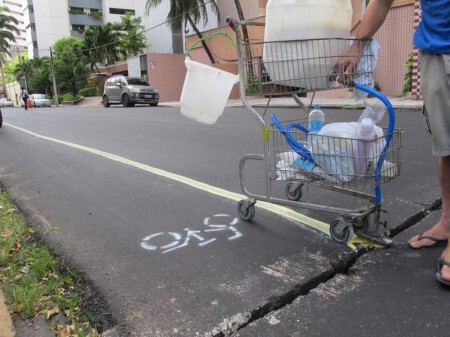 Os ciclistas se uniram para pintar sua própria faixa. A ação foi feita com um tipo de tinta própria para desaparecer em poucos dias, pois o objetivo do protesto era apenas mostras aos governantes que existia a demanda pela ciclofaixa