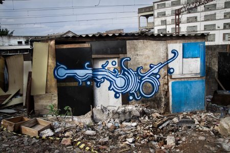 Graffiti de Zezão, que guiará a visita pelo centro. Artista é conhecido por grafitar áreas pluviais e inusitadas da cidade