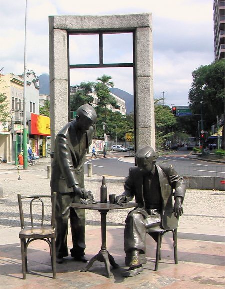 Ponto de encontro é na estatua de Noel