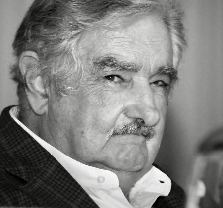 Presidente José Mujica liderou iniciativas de vanguarda no Uruguai