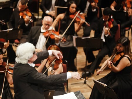 Orquestra Sinfônica do Recife se apresenta gratuitamente.