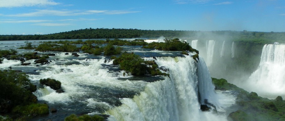 As Cataratas do Iguaçú é um dos roteiros recomendados pela rede CNN aos turistas