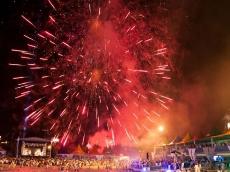 A festa de Réveillon no Wet’n Wild comemora com a bateria das Rosas de Ouro e a queima de fogos