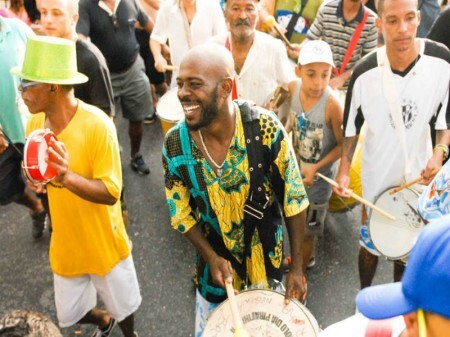 Kolombolo desfila pela Vila Madalena