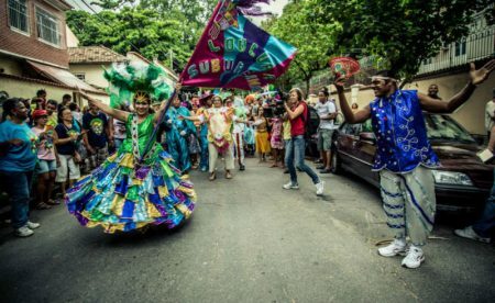 Loucura Suburbana desfila no bairro Engenho de Dentro