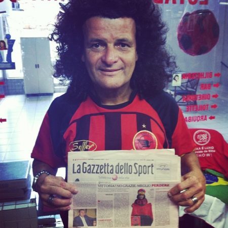 Mauro Shampoo mostra matéria do La Gazzetta dello Sport