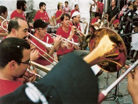 O Bloco do Ó desfila pela Vila Madalena