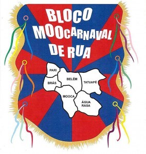 Moocarnaval desfila pelas ruas da zona leste