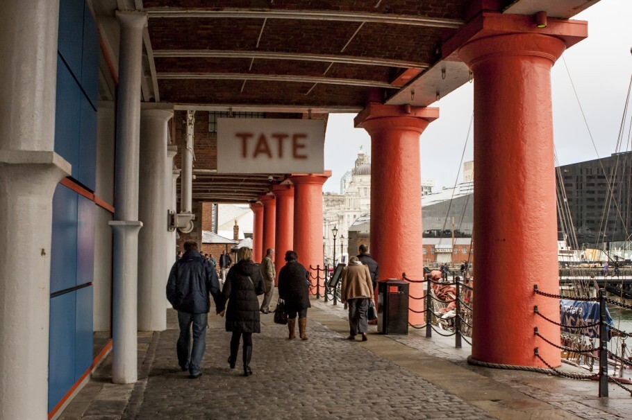 Grafiteiros brasileiros como Nunca e Os Gêmeos já marcaram presença na Tate Modern